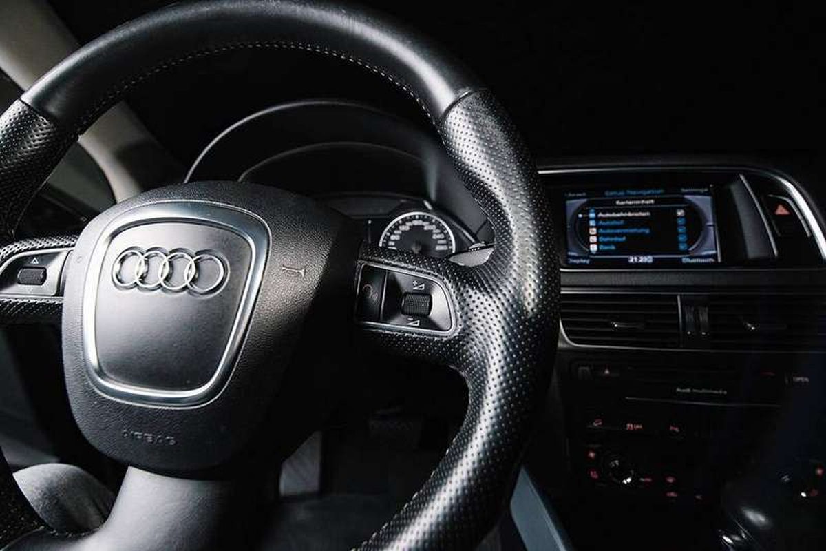 Steering Wheel Shakes: What They Mean and How to Fix Them