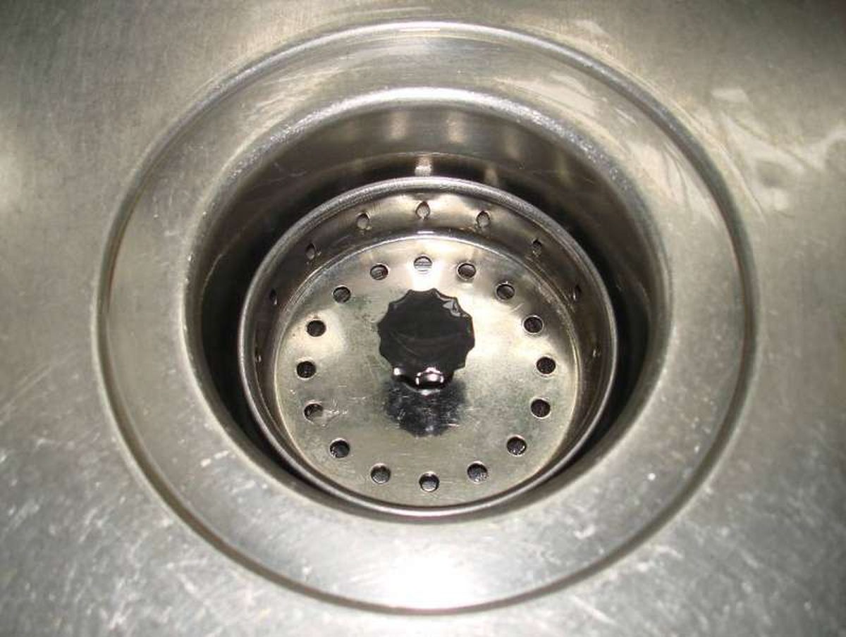 How to Unclog a Drain Without Chemicals: 5 Methods That Work