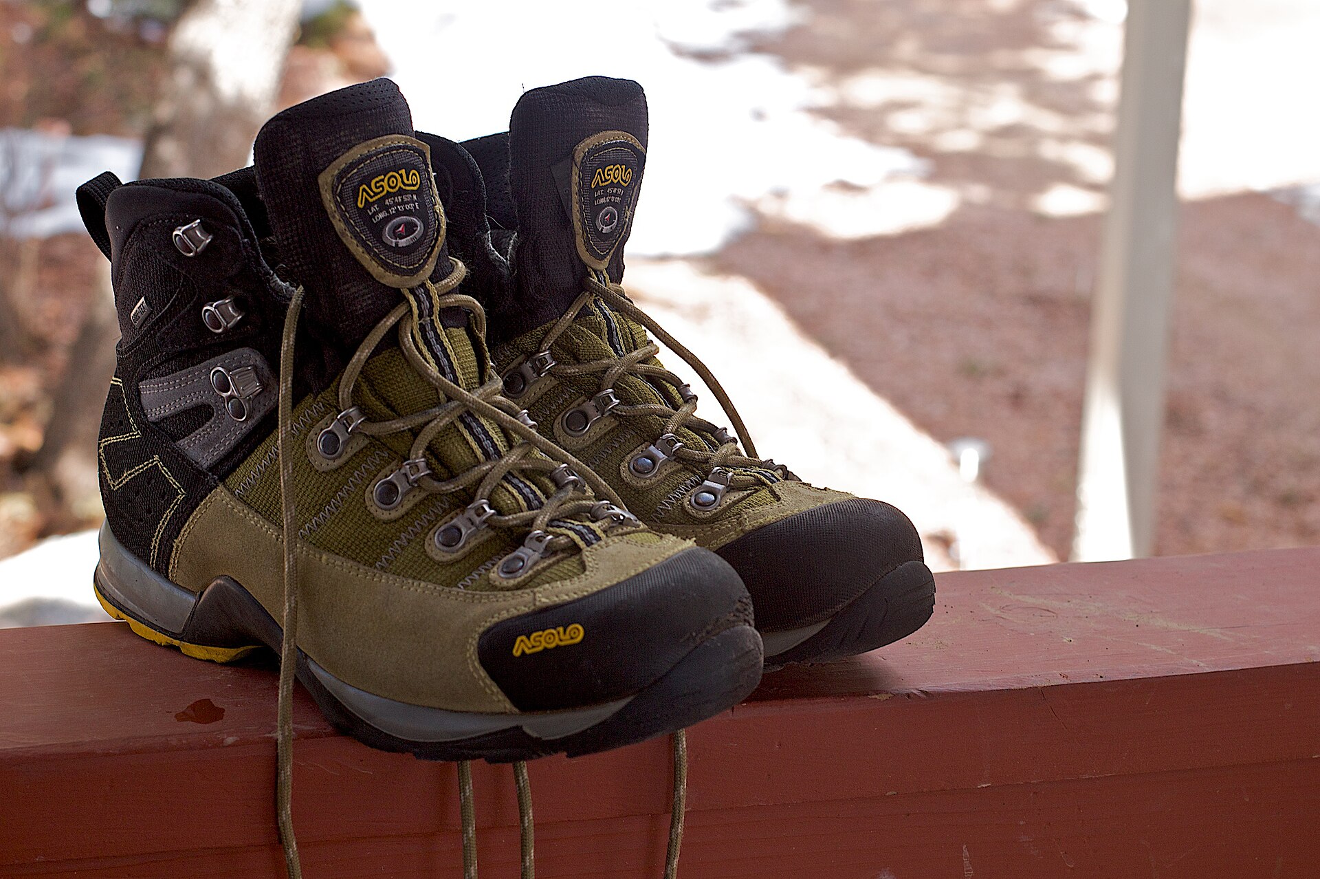 Why You Need to Break in Hiking Boots Before the Trail